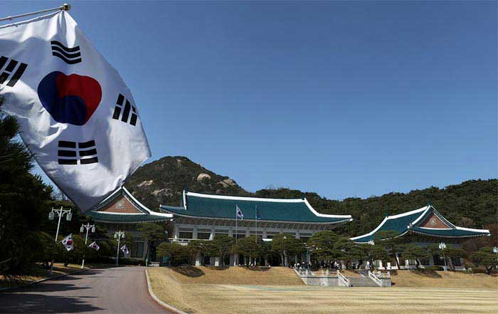 Economic Slowdown as Top Risks in South Korea